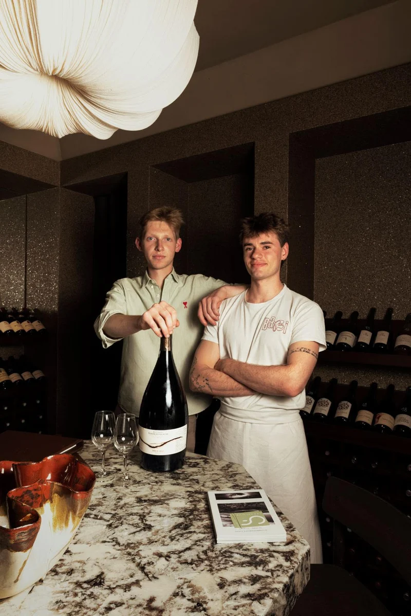 Jérémie Taché et Noé Guérin à La Cave de Babi, rue Mandar à Paris 2e